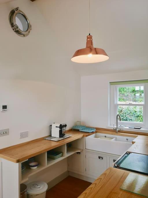 The Little Post House. A Perfect Village Retreat, With Stunning Views. Boscastle Exterior photo